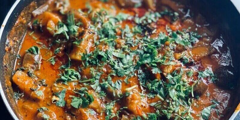 Tofu tikka masala in a bowl.